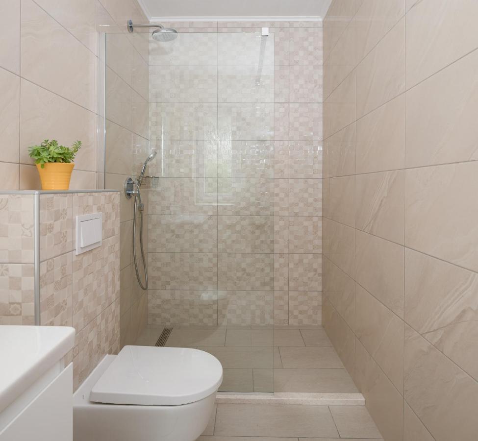 Absolute Beach Villa Омиш Экстерьер фото